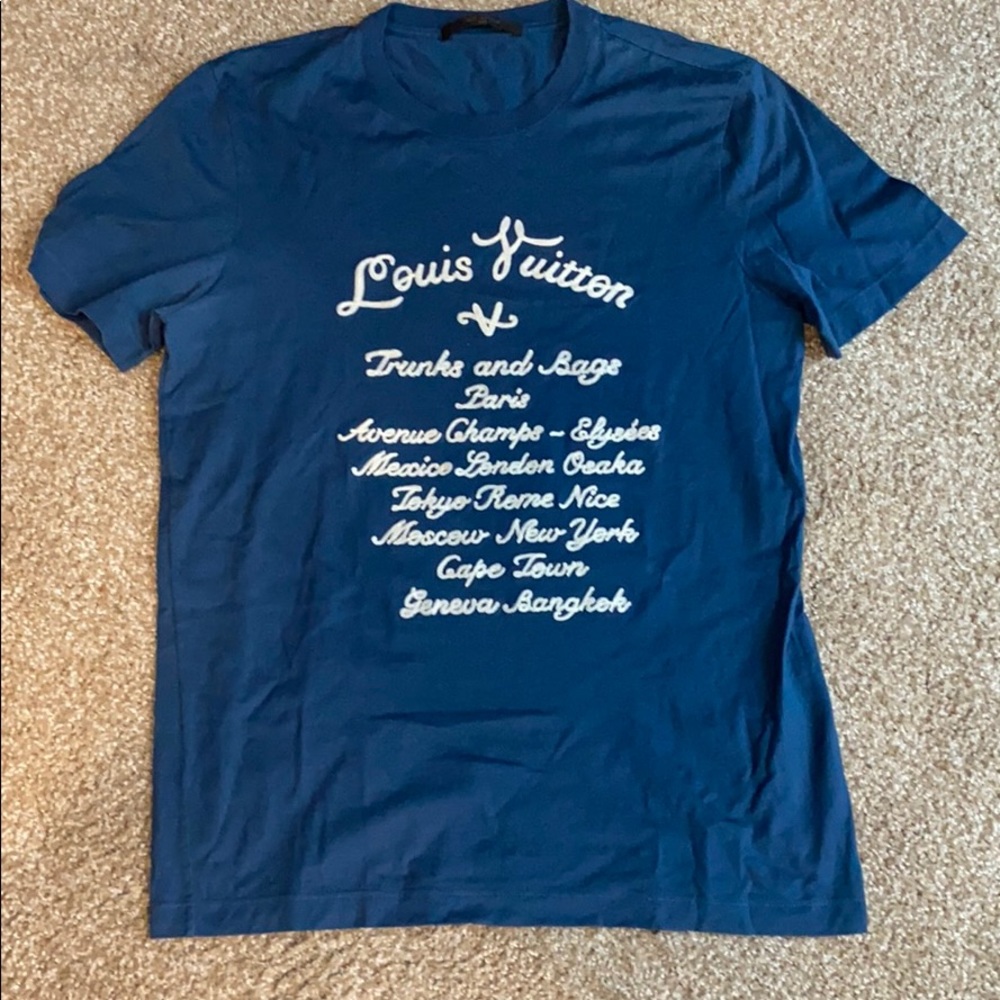 Lv men’s shirt size medium